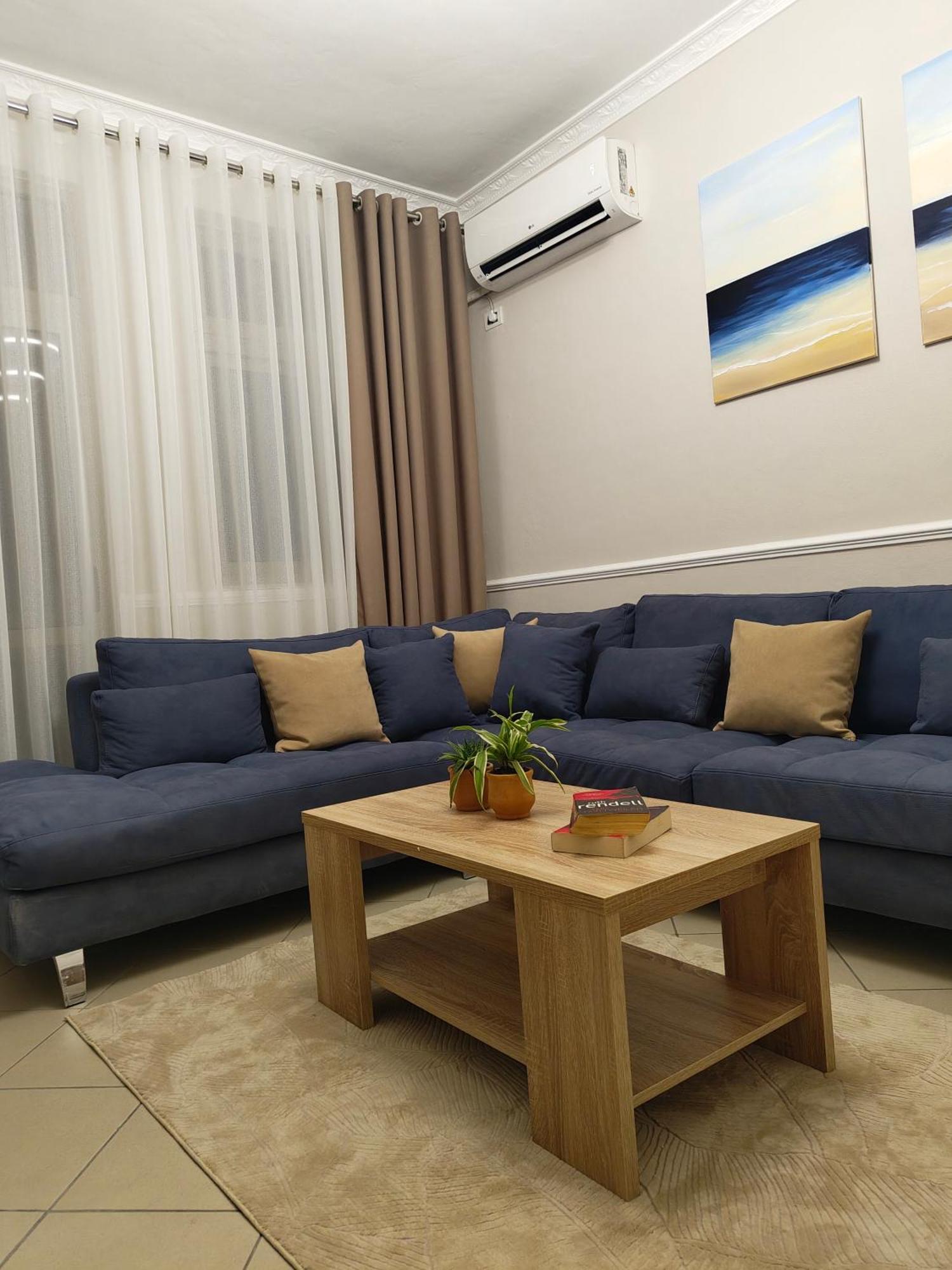 Erli Apartment Shkoder Luaran gambar