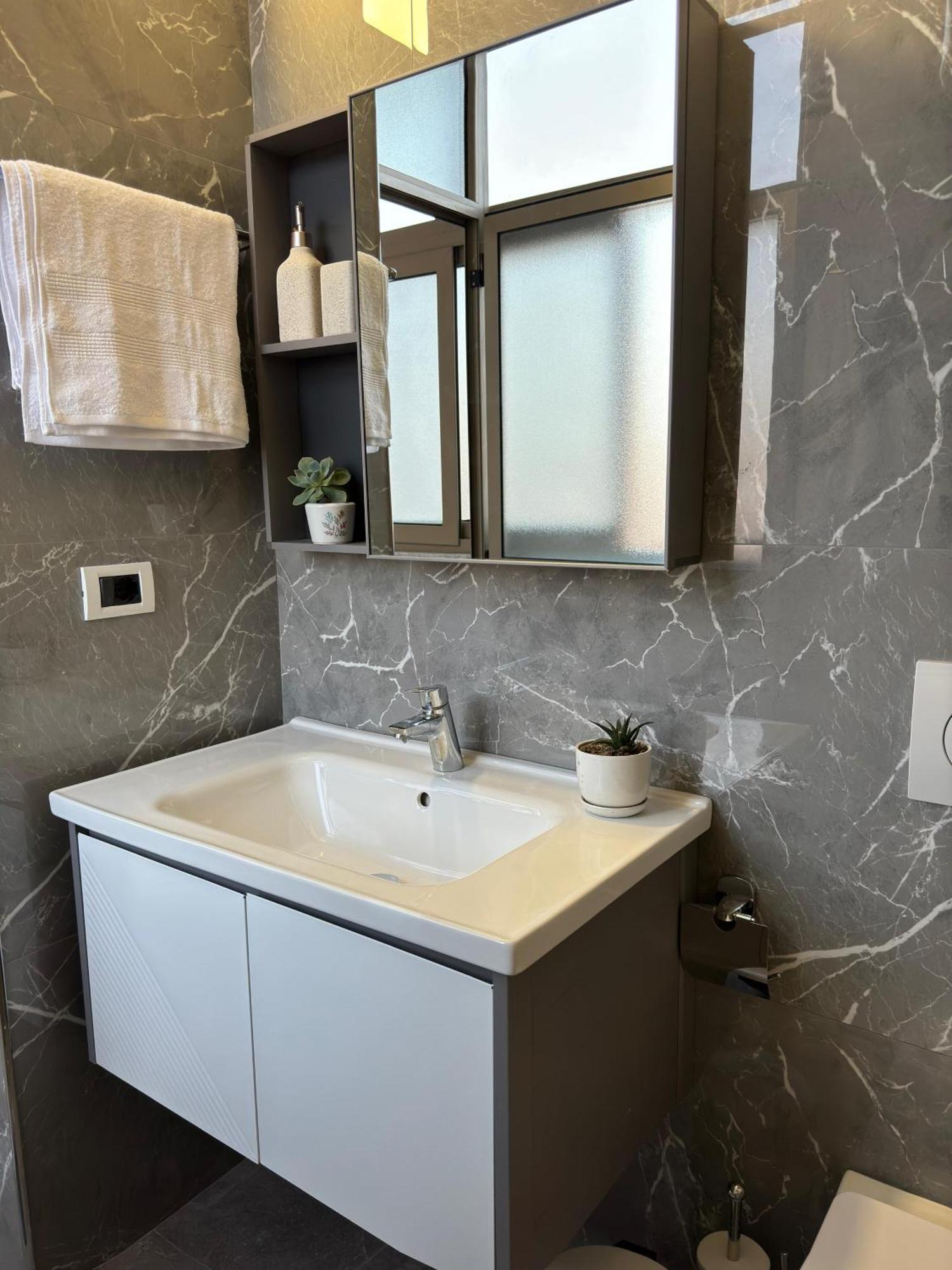 Erli Apartment Shkoder Luaran gambar